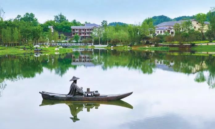 台湾妹与自然美景的邂逅，内心平和的追寻